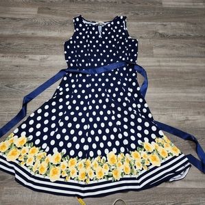 2 for $10 Maria Gabrielle flair dress. Size XL/ 16. Navy with white polka dots